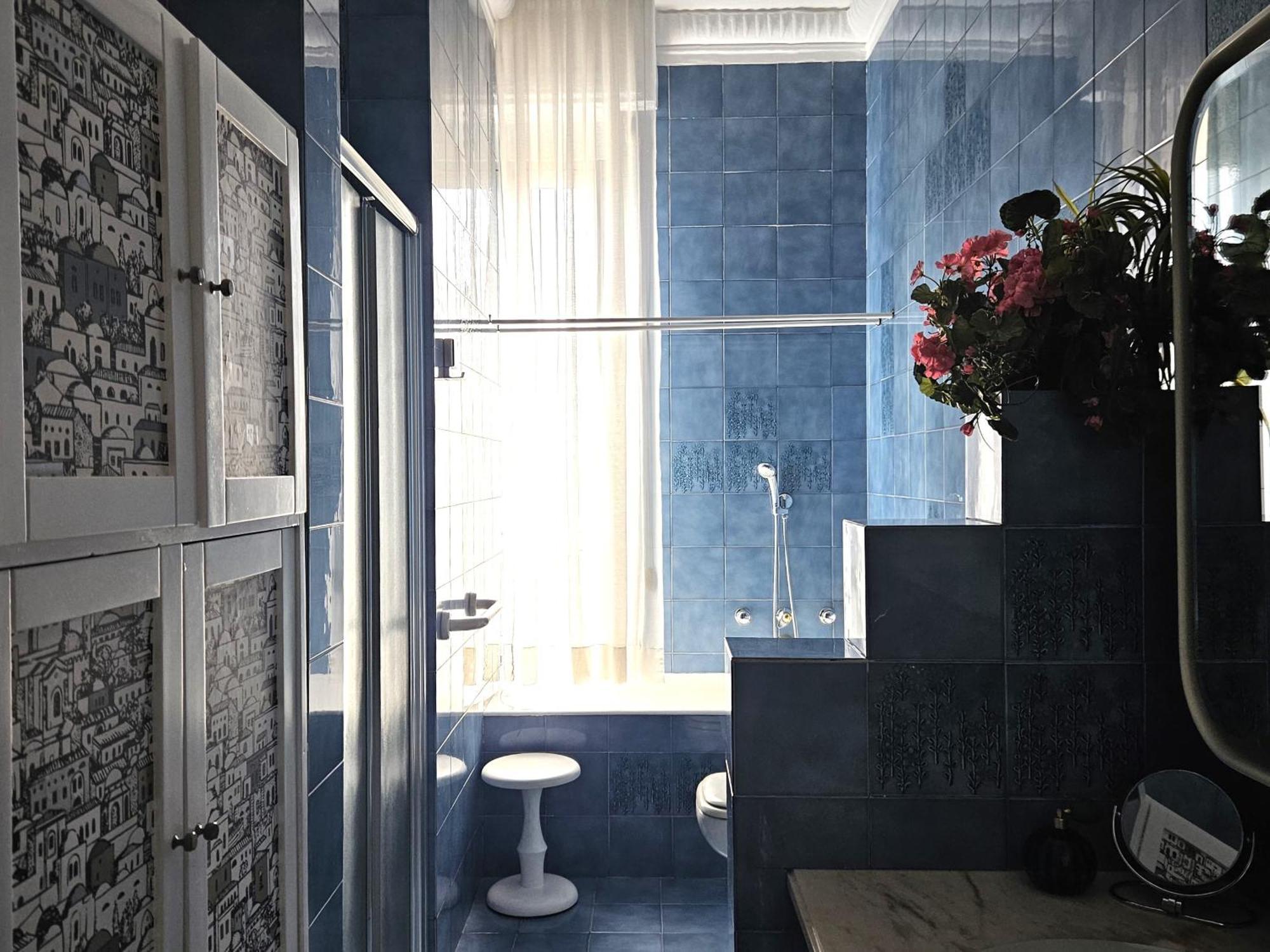 Homegallery - Elegante Appartamento Milanese Exterior photo